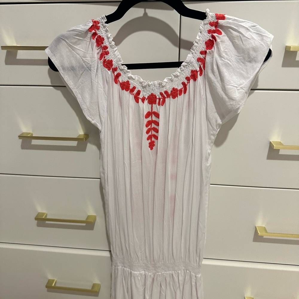 WHITE BEACH DRESS.